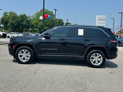 Used 2024 Jeep Grand Cherokee Limited image 4