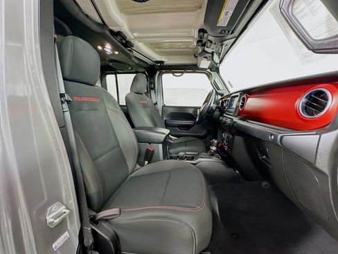 Used 2021 Jeep Gladiator Rubicon w/ Cold Weather Group AWD/4WD image 28