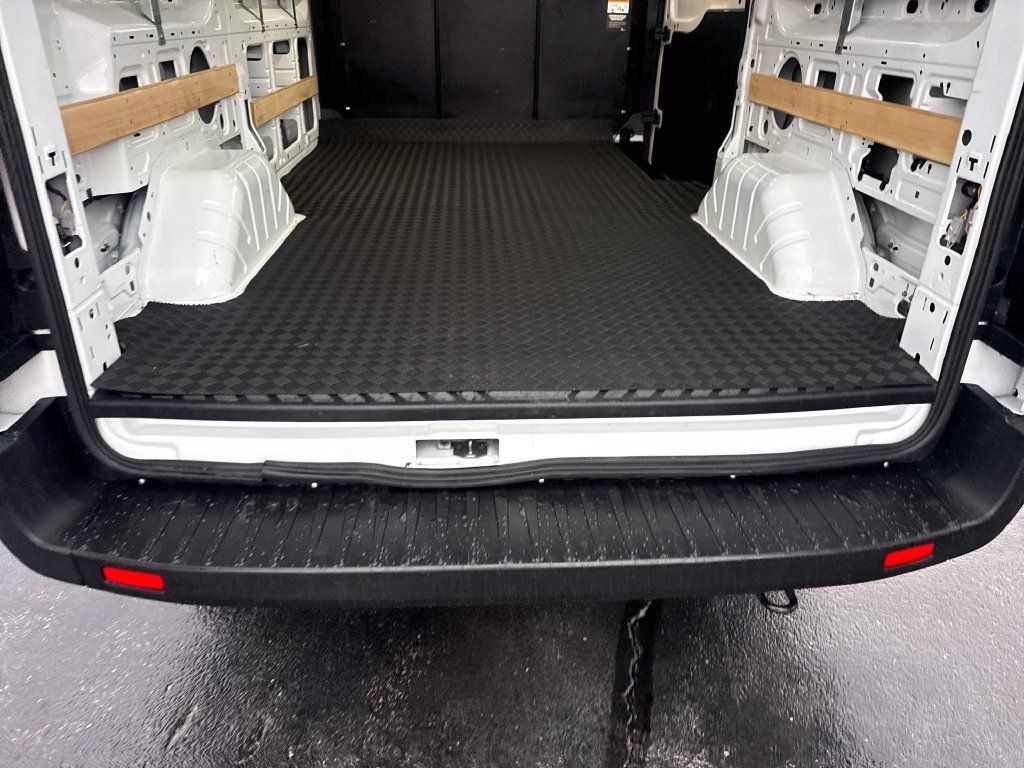 Used 2025 Ford Transit 250 Low Roof w/ Exterior Upgrade Package RWD image 13