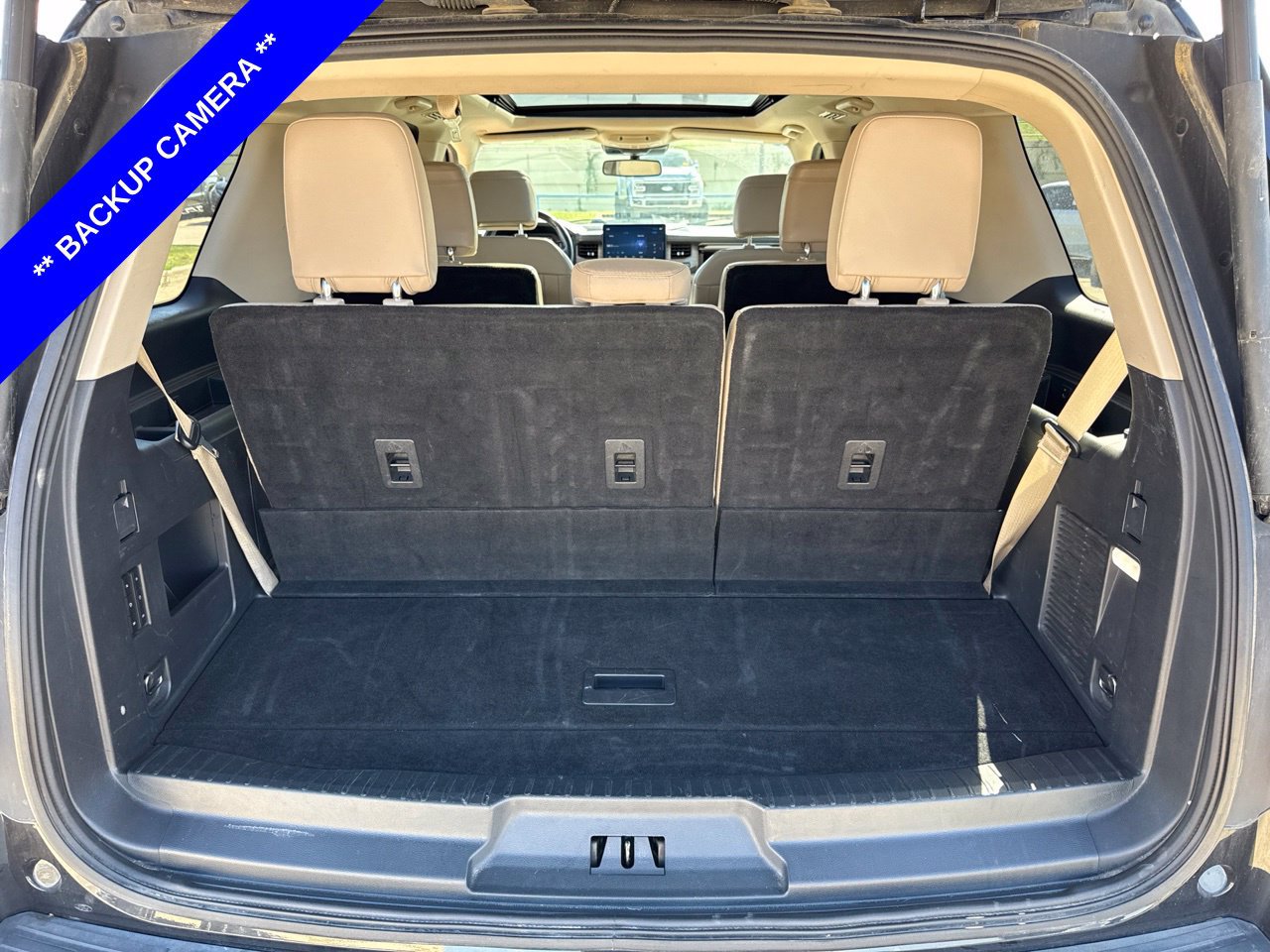 Used 2023 Ford Expedition Limited AWD/4WD image 11