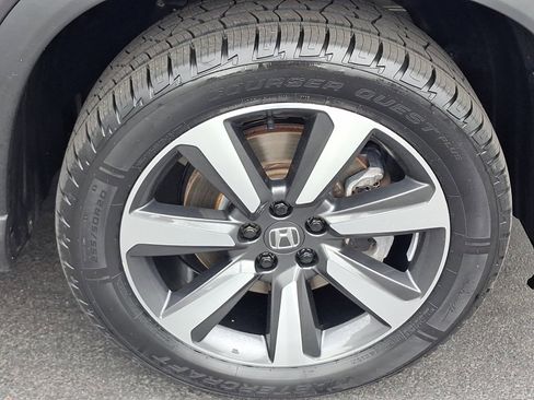 Used 2023 Honda Pilot Touring image 8