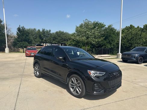 Used 2025 Audi Q3 2.0T Premium w/ Convenience Package AWD/4WD image 3