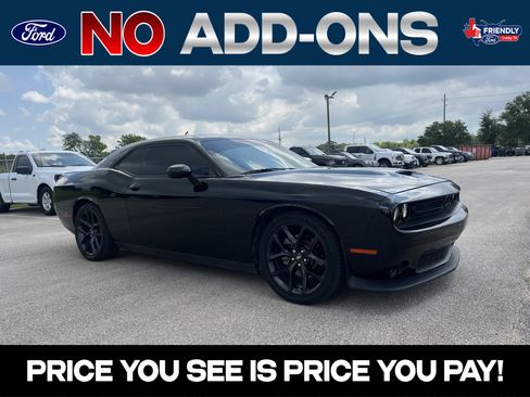 Used 2022 Dodge Challenger R/T w/ Plus Package RWD image 1