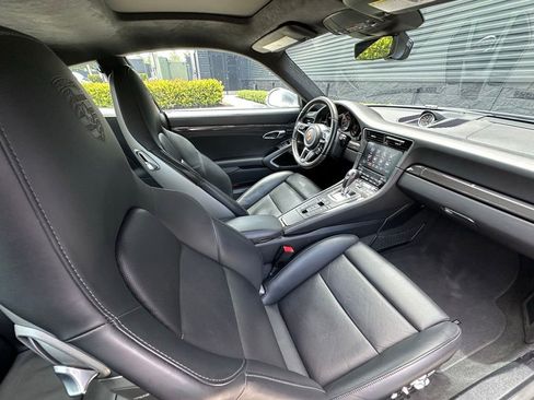 Certified 2019 Porsche 911 Turbo AWD/4WD image 39