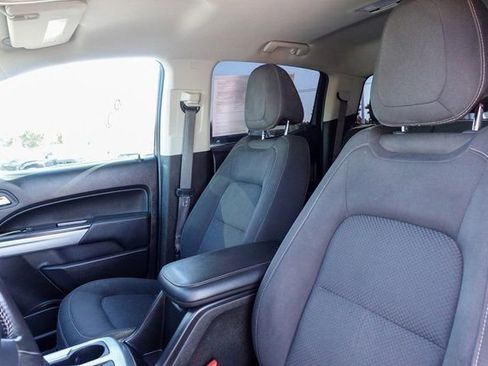 Used 2022 Chevrolet Colorado LT w/ Safety Package image 29