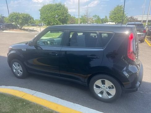 Used 2016 Kia Soul ! w/ Premium Package FWD image 2