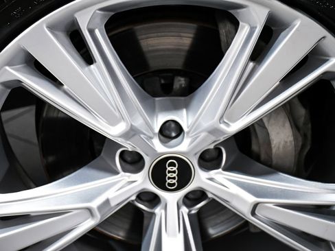Used 2022 Audi Q8 Premium AWD/4WD image 83