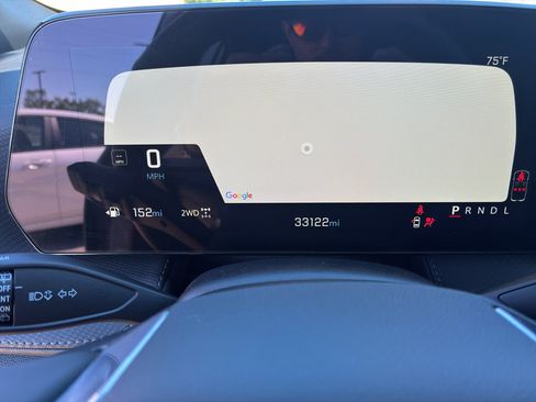 Used 2025 Chevrolet Equinox LT AWD/4WD image 19