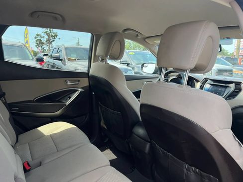 Used 2017 Hyundai Santa Fe Sport FWD image 16