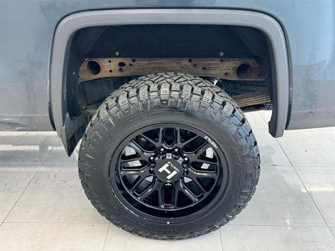 Used 2017 GMC Sierra 2500 SLT w/ Driver Alert Package AWD/4WD image 36