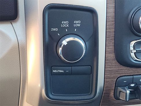 Used 2015 RAM 3500 Laramie image 27