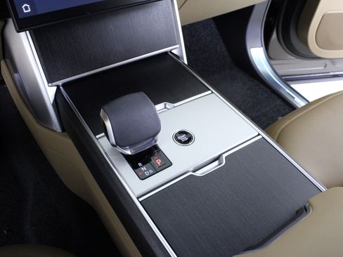 New 2026 Land Rover Range Rover SE image 22