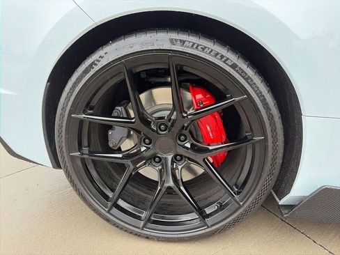 Used 2021 Chevrolet Corvette Stingray Preferred Cpe w/ Z51 Performance Package RWD image 17