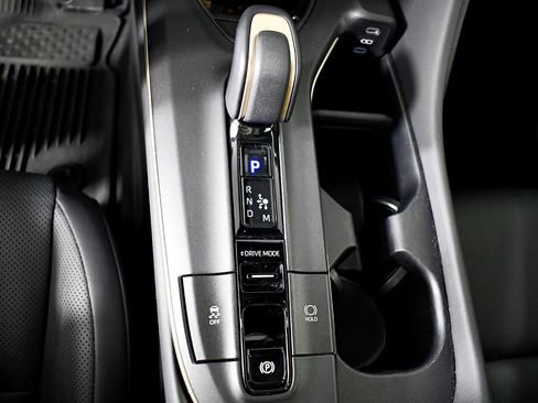 Used 2023 Toyota Crown Platinum image 36