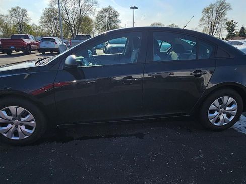 Used 2014 Chevrolet Cruze LS FWD image 4