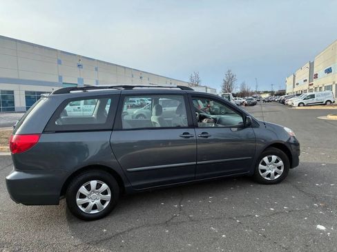 Used 2009 Toyota Sienna CE image 11