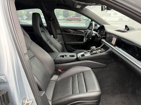 Used 2018 Porsche Panamera 4 AWD/4WD image 16