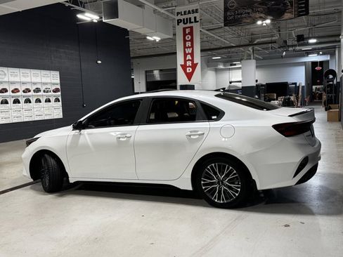 Used 2023 Kia Forte GT-Line w/ GT-Line Premium Package image 32