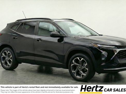 Used 2025 Chevrolet Trax LT w/ LT Convenience Package image 1