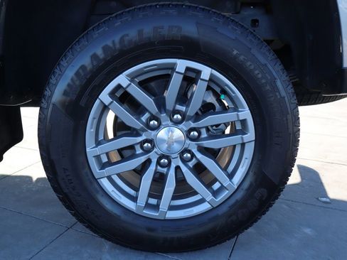 Used 2023 Chevrolet Colorado LT w/ LT Convenience Package image 29