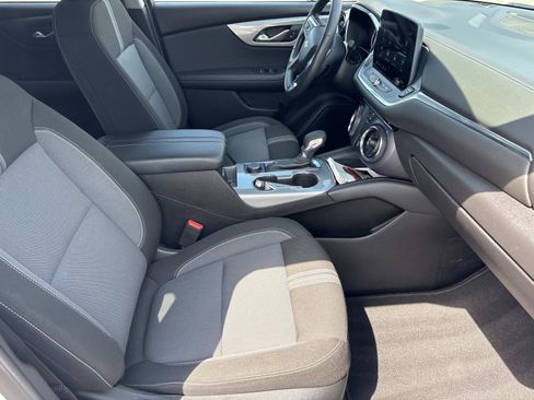 Used 2025 Chevrolet Blazer LT FWD image 35