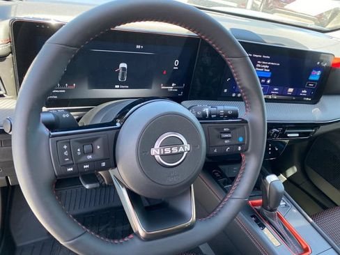 New 2026 Nissan Kicks SR w/ SR Premium Package AWD/4WD image 12