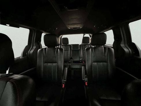 Used 2019 Dodge Grand Caravan GT FWD image 34