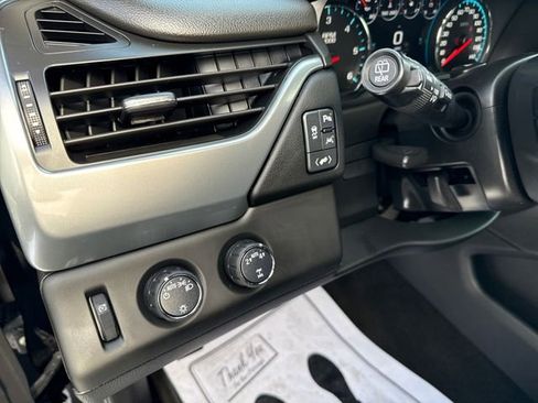 Used 2017 Chevrolet Suburban LT image 37