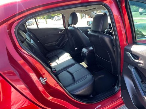 Used 2017 MAZDA MAZDA3 Touring w/ Popular Equipment Package FWD image 29
