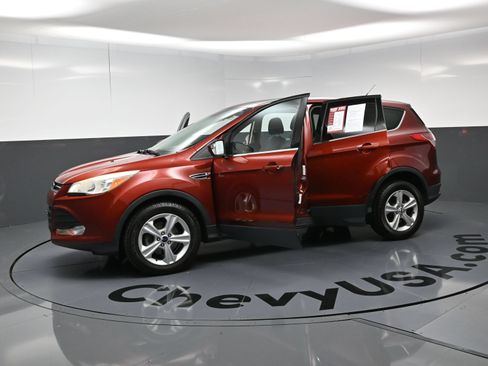 Used 2016 Ford Escape SE FWD image 21