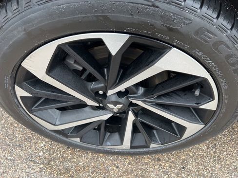 Used 2024 Mitsubishi Outlander SE image 42