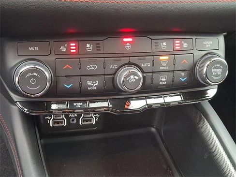 Used 2024 Dodge Durango GT image 15