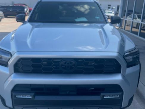 Used 2025 Toyota 4Runner TRD Off-Road Premium w/ Tow Technology Package AWD/4WD image 4