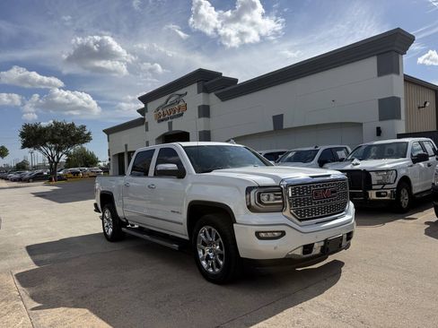 Used 2017 GMC Sierra 1500 Denali RWD image 2