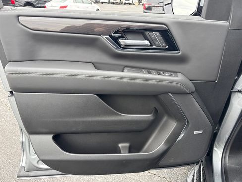 New 2026 GMC Yukon XL Elevation image 14