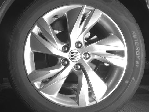 Used 2025 Buick Encore GX Preferred AWD/4WD image 13