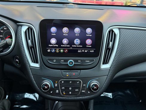 Used 2022 Chevrolet Malibu LT image 14