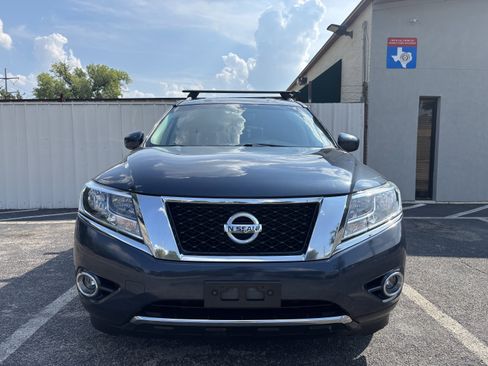 Used 2015 Nissan Pathfinder SV w/ Trailer Tow Package image 2