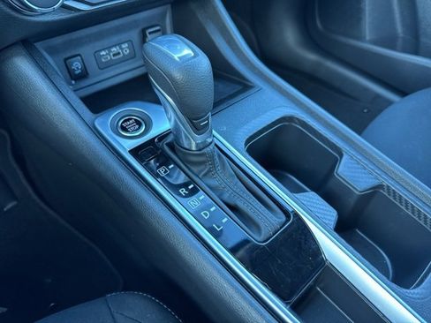 Used 2025 Nissan Sentra SV image 5