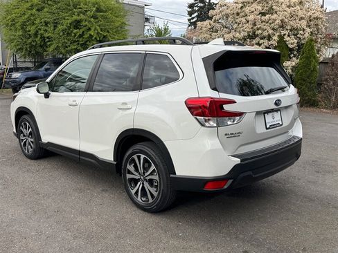Used 2022 Subaru Forester Limited w/ Popular Package #3 AWD/4WD image 9
