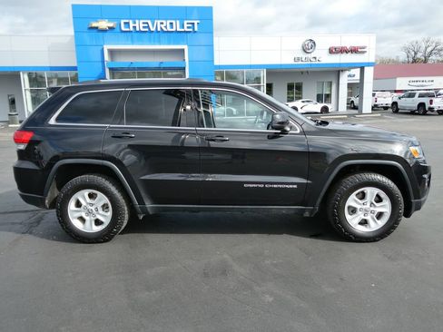 Used 2015 Jeep Grand Cherokee Laredo w/ Quick Order Package 23E AWD/4WD image 4