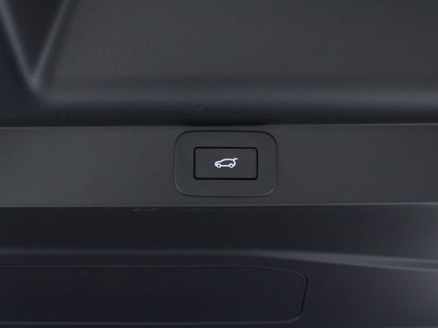Used 2024 Land Rover Range Rover SE AWD/4WD image 10