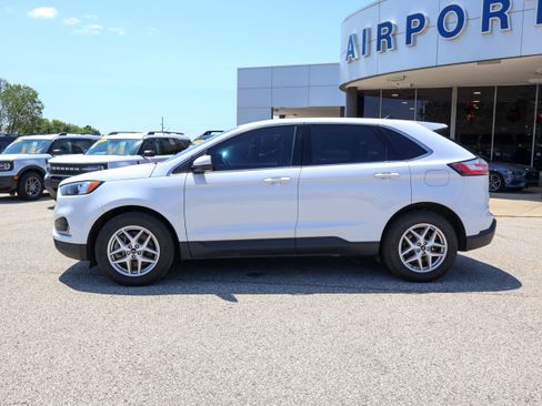 Used 2023 Ford Edge SEL w/ Convenience Package AWD/4WD image 2