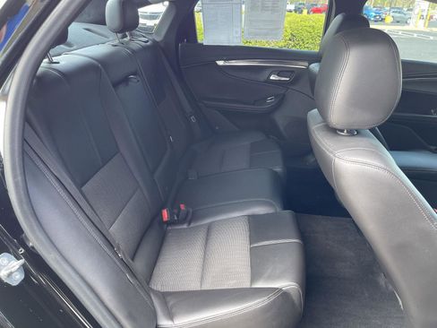 Used 2016 Chevrolet Impala LT FWD image 29