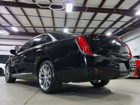 Used 2018 Cadillac XTS w/ Rear Seat Comfort Package image 15