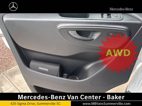 Used 2024 Mercedes-Benz Sprinter 2500 image 39