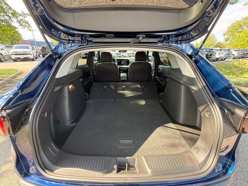 Used 2024 Chevrolet Trax LS w/ Driver Confidence Package FWD image 28