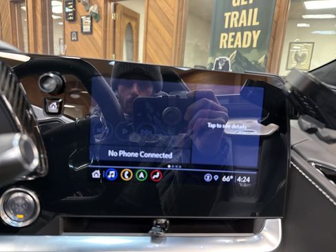 Used 2023 Chevrolet Corvette Stingray Premium Conv w/ Z51 Performance Package image 23