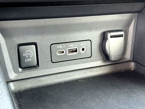 Used 2024 Nissan Sentra SV image 22