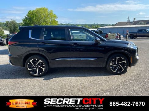 Used 2022 Mitsubishi Outlander SE AWD/4WD image 4